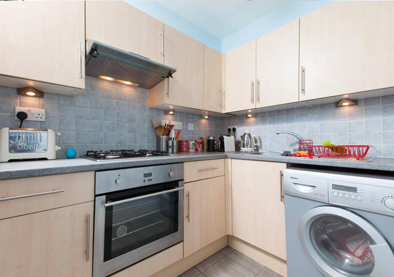 Bright And Modern Causewayside Apartment Edinburgh Bagian luar foto